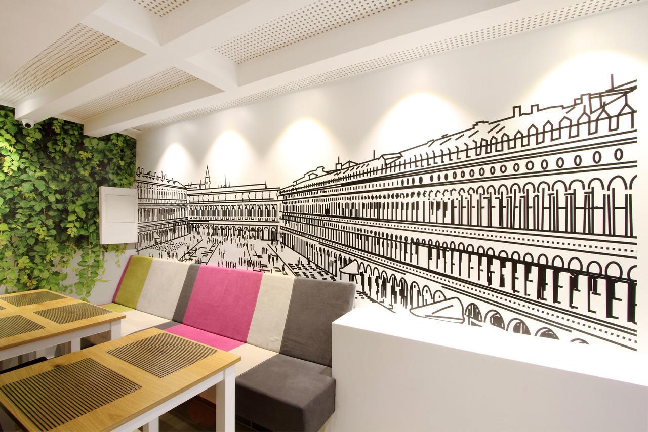 Hotel Cosmopolit Sarajevo Luaran gambar